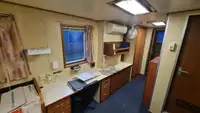 Navire d'approvisionnement à vendre