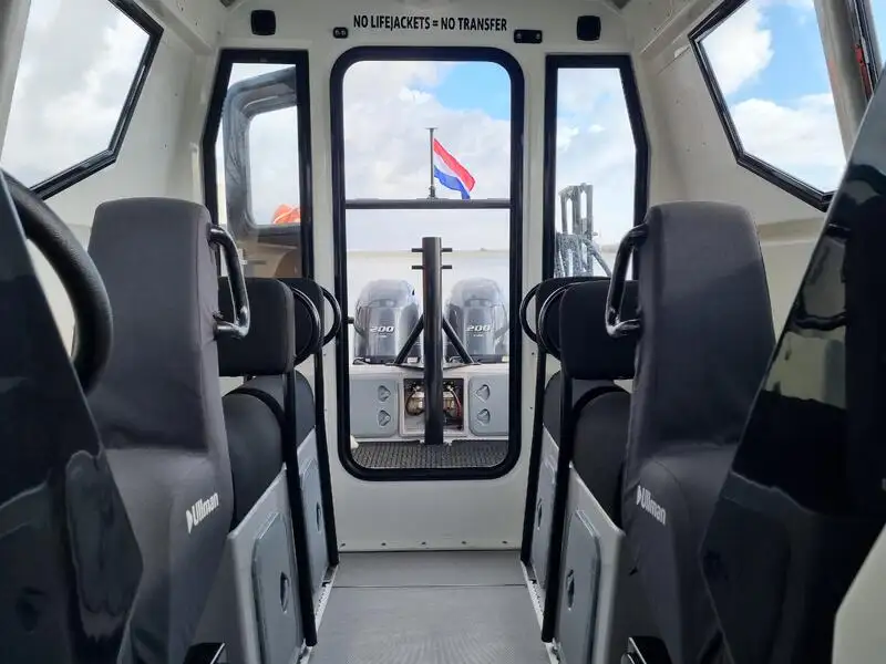 Navire porte-conteneurs à vendre