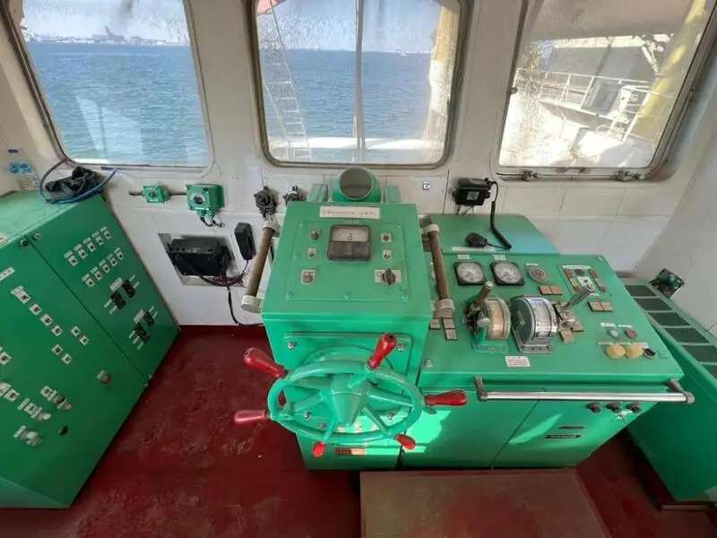 Bateaux de travail à vendre