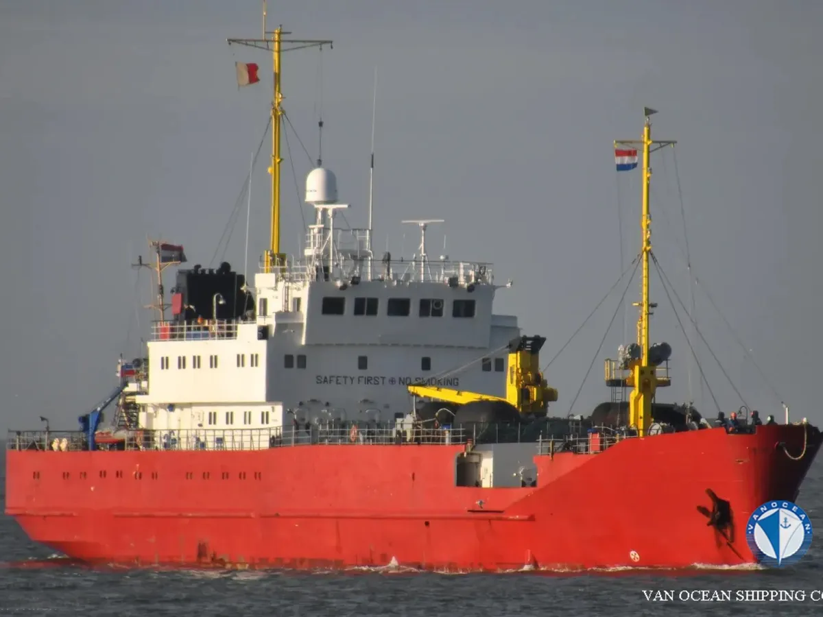Navire frigorifique à vendre