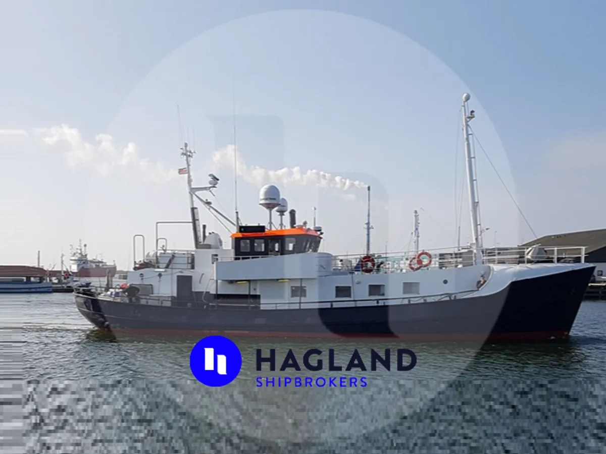 Navire de pêche à vendre