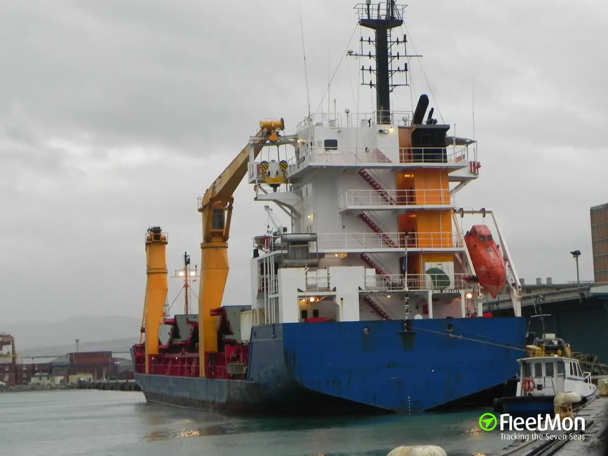 Navire frigorifique à vendre