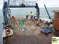 Navire d'arpentage à vendre