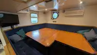 Navire d'arpentage à vendre