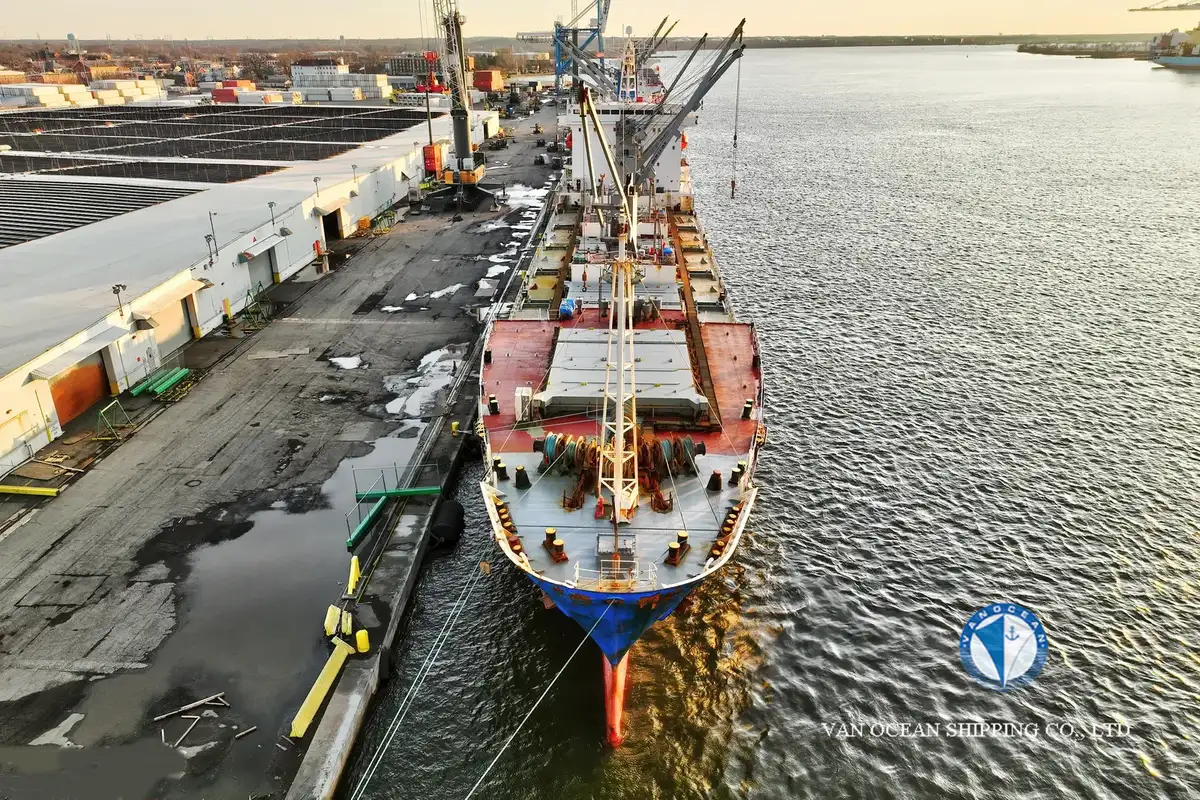Navire frigorifique à vendre
