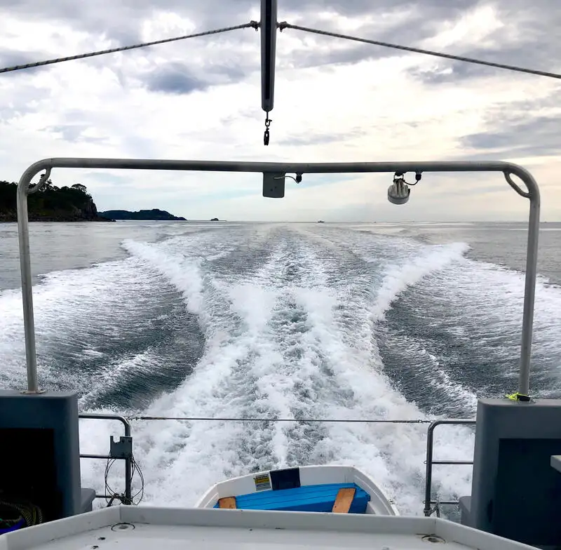 Navire de recherche à vendre