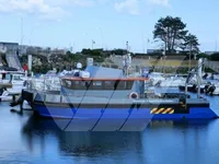 Navire d'arpentage à vendre