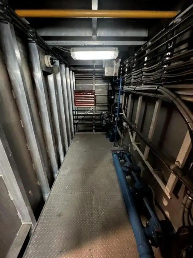Bateau de transport d'équipage à vendre
