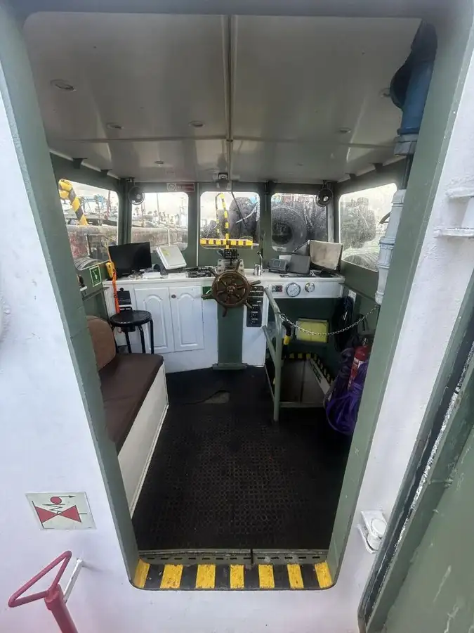 Bateaux de travail à vendre