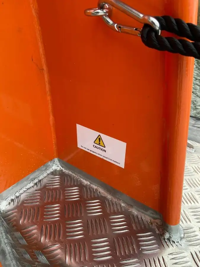 Navire de sauvetage à vendre