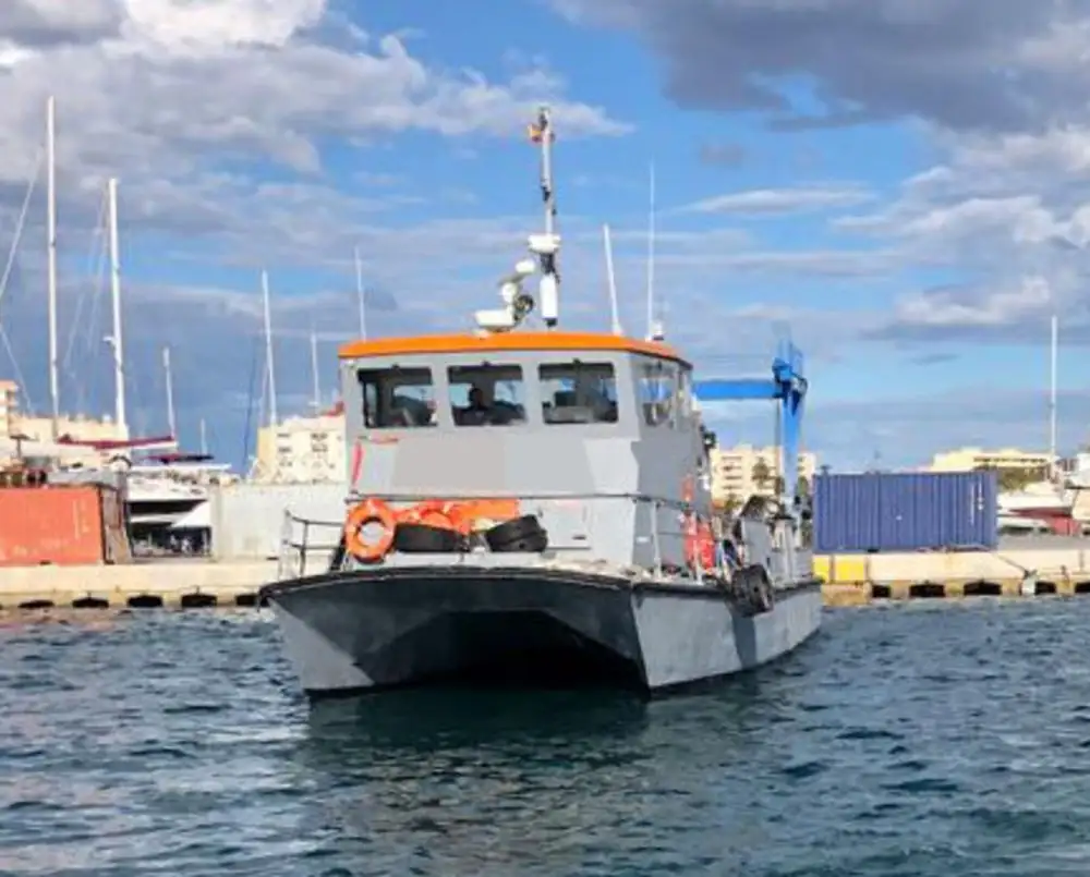 Bateaux de travail à vendre