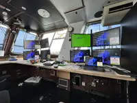 Navire d'enquête à vendre