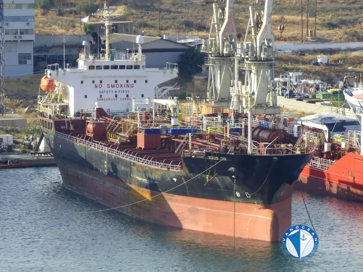 Pétrolier / chimiquier à vendre