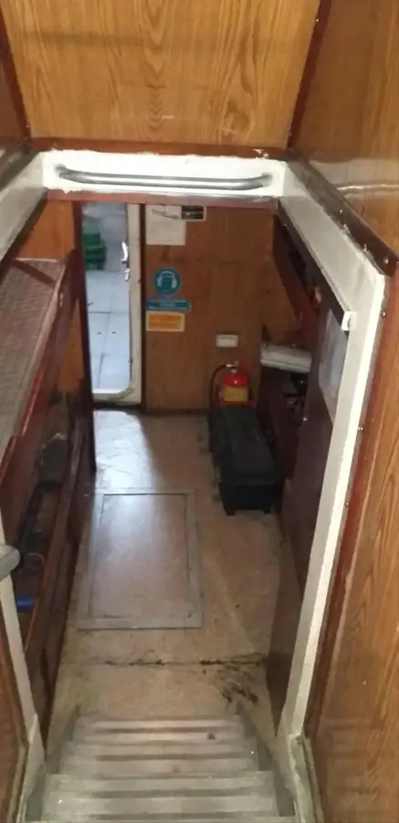 Bateau de transport d'équipage à vendre