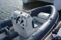 Bateau pneumatique semi-rigide à vendre