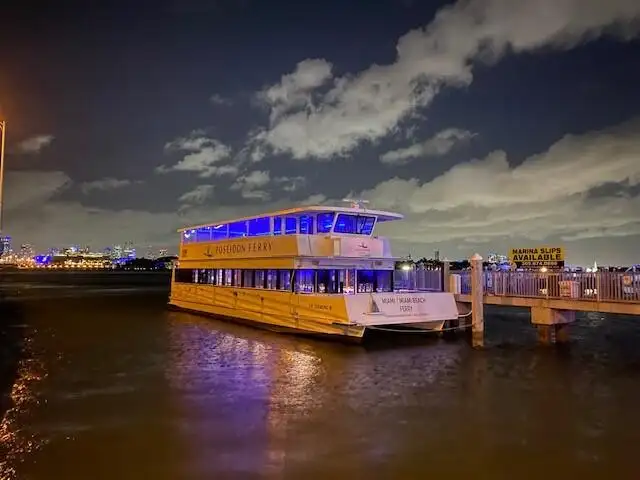 Navire de passagers à vendre