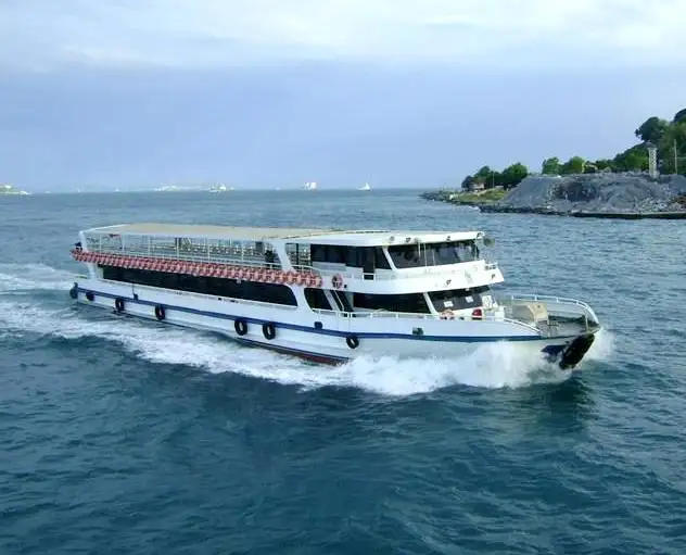 Navire-ferry à vendre