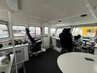 Navire d'arpentage à vendre