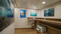 Navire d'arpentage à vendre