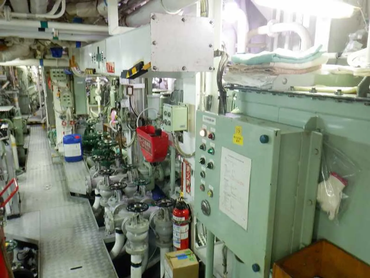 Navire de recherche à vendre