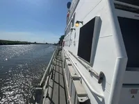 Bateau patrouilleur à vendre