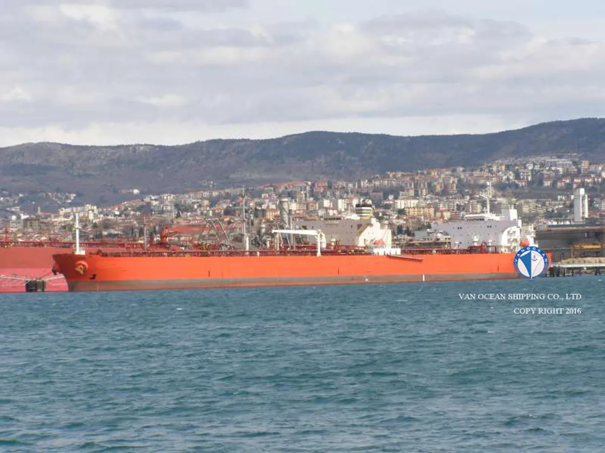 Pétrolier / chimiquier à vendre