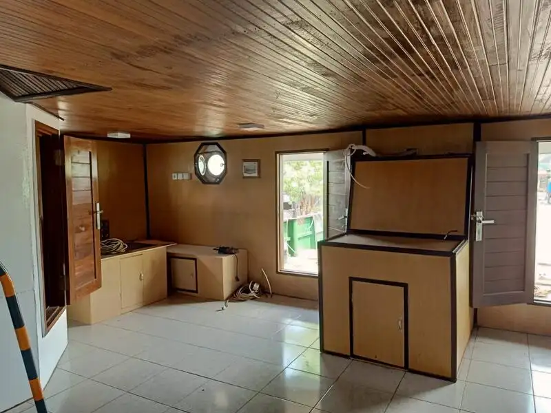 Navire de débarquement, citerne à vendre