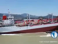 Navire frigorifique à vendre
