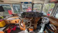 Navire d'arpentage à vendre