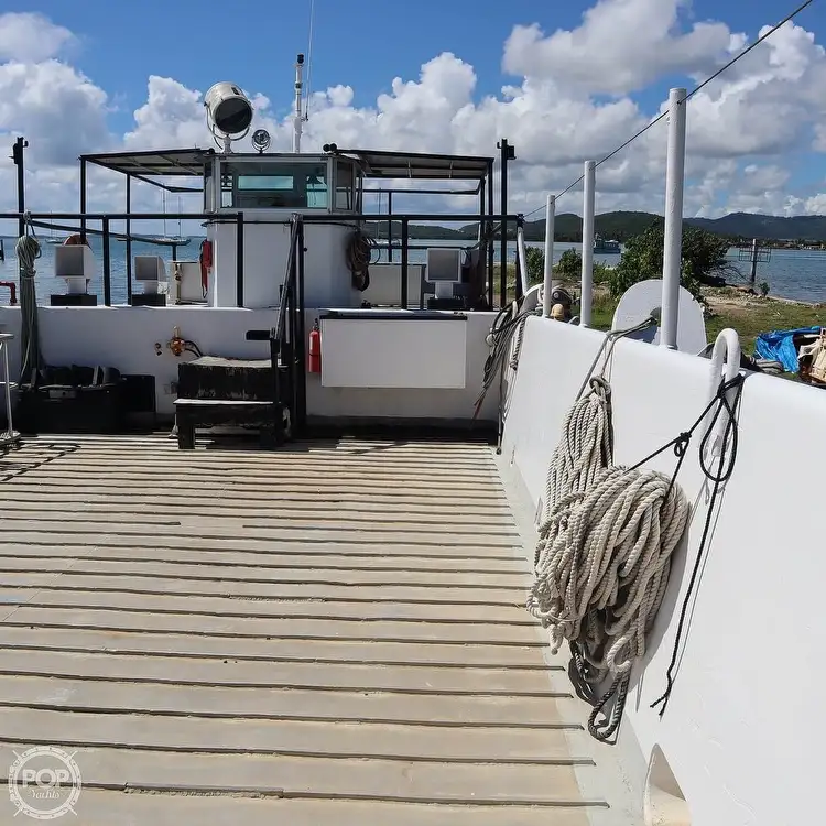 Navire de débarquement, citerne à vendre