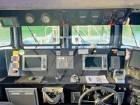 Navire d'arpentage à vendre