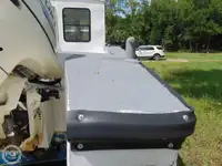 Bateau patrouilleur à vendre