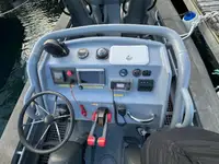 Bateau patrouilleur à vendre