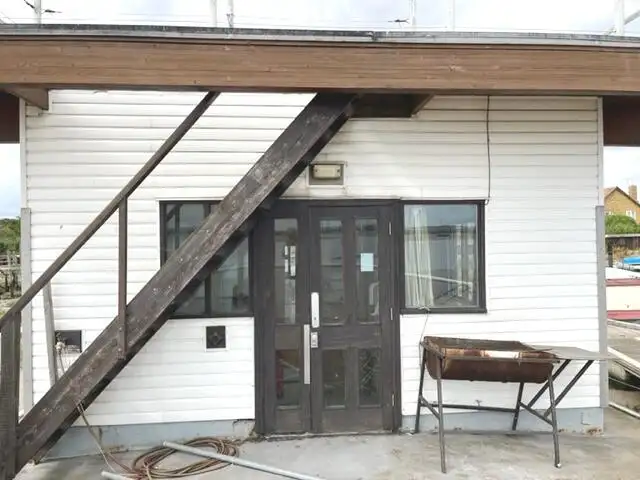 Barge d'hébergement à vendre