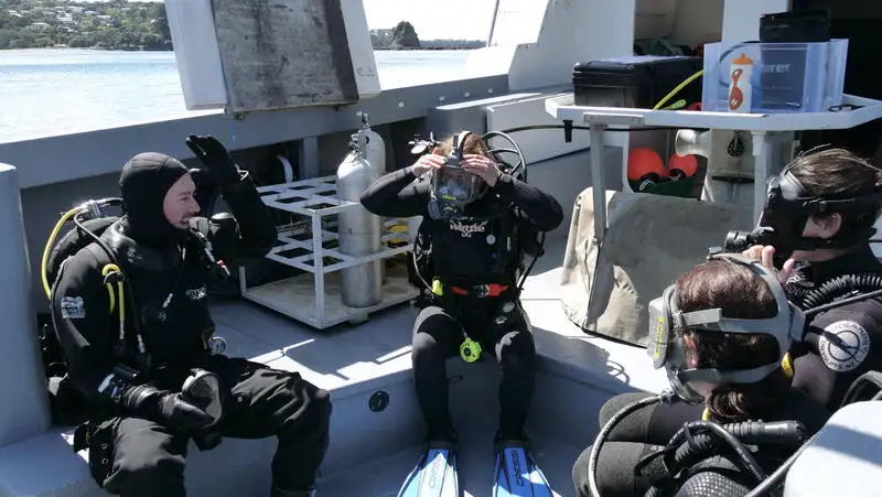 Navire de recherche à vendre