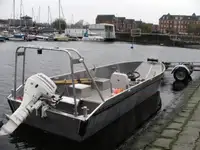 Bateau patrouilleur à vendre