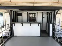 Navire mixte (croisière et transport de marchandises) à vendre