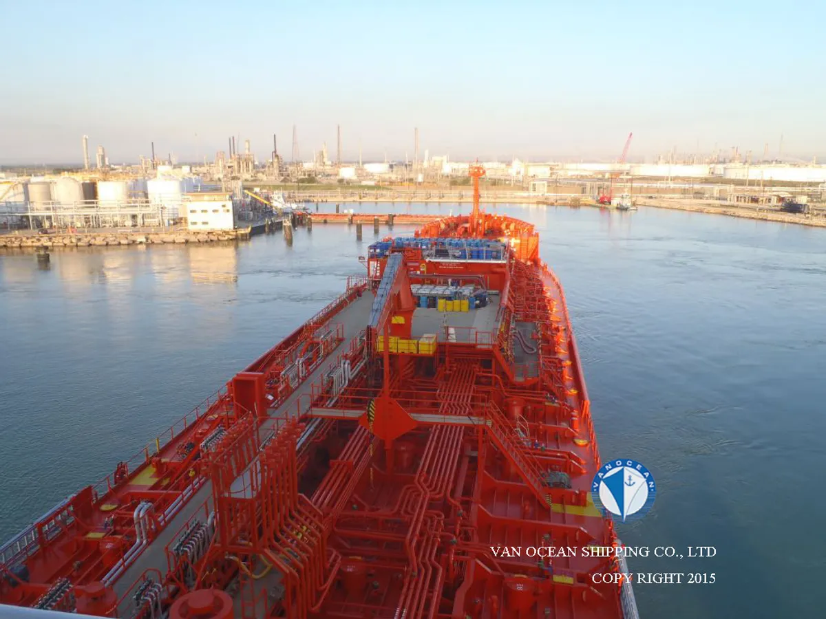 Pétrolier / chimiquier à vendre