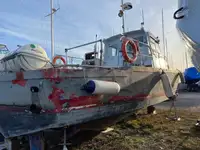 Bateau-pompier à vendre