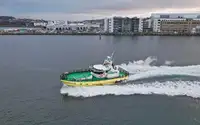 Bateau-pompier à vendre