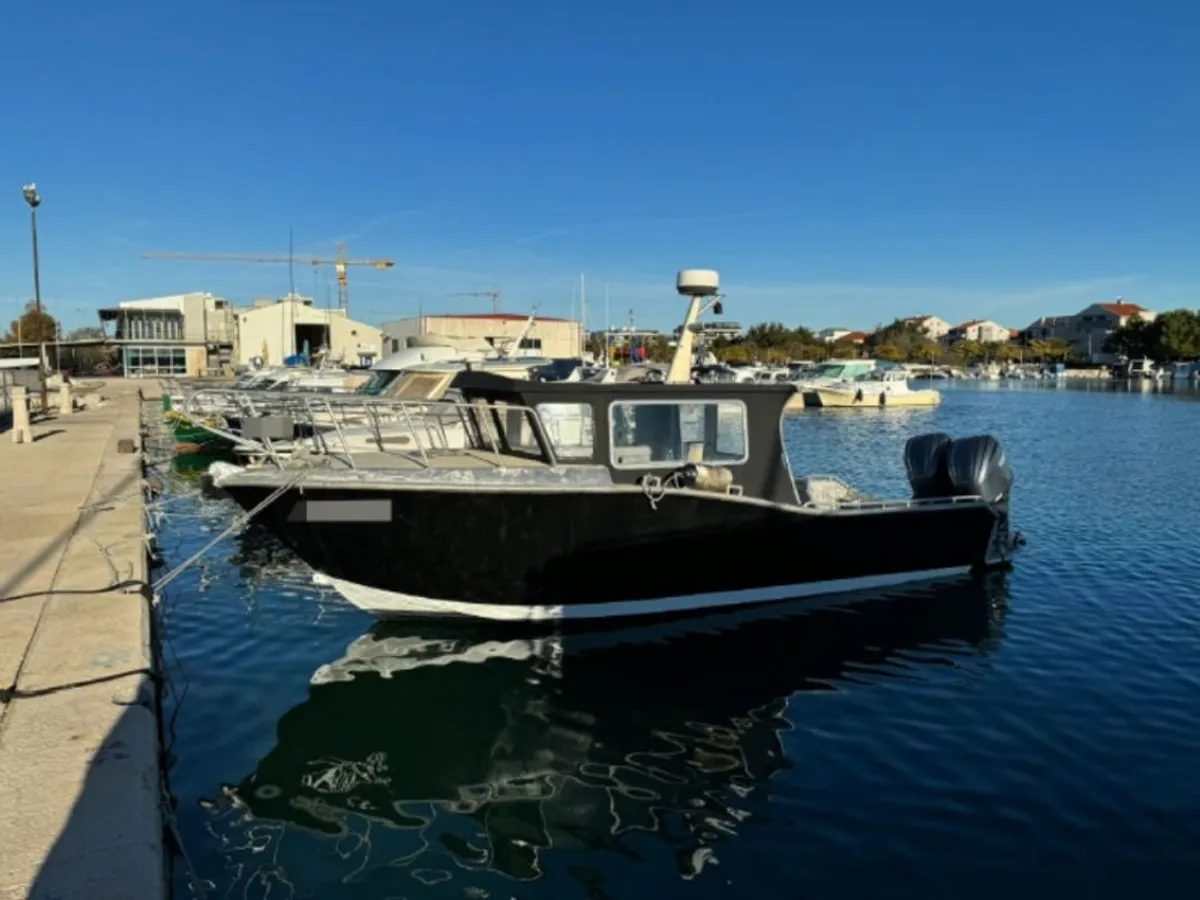 Bateaux de travail à vendre