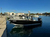 Bateaux de travail à vendre