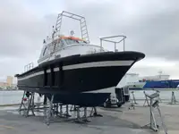 Bateau pilote à vendre