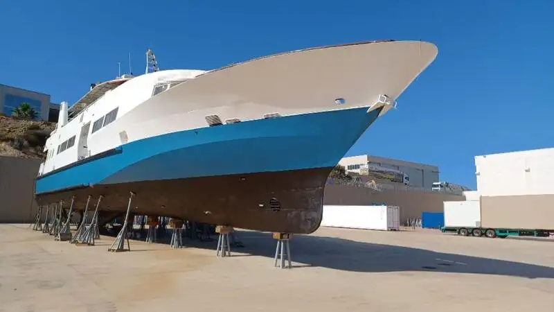 Navire-ferry à vendre