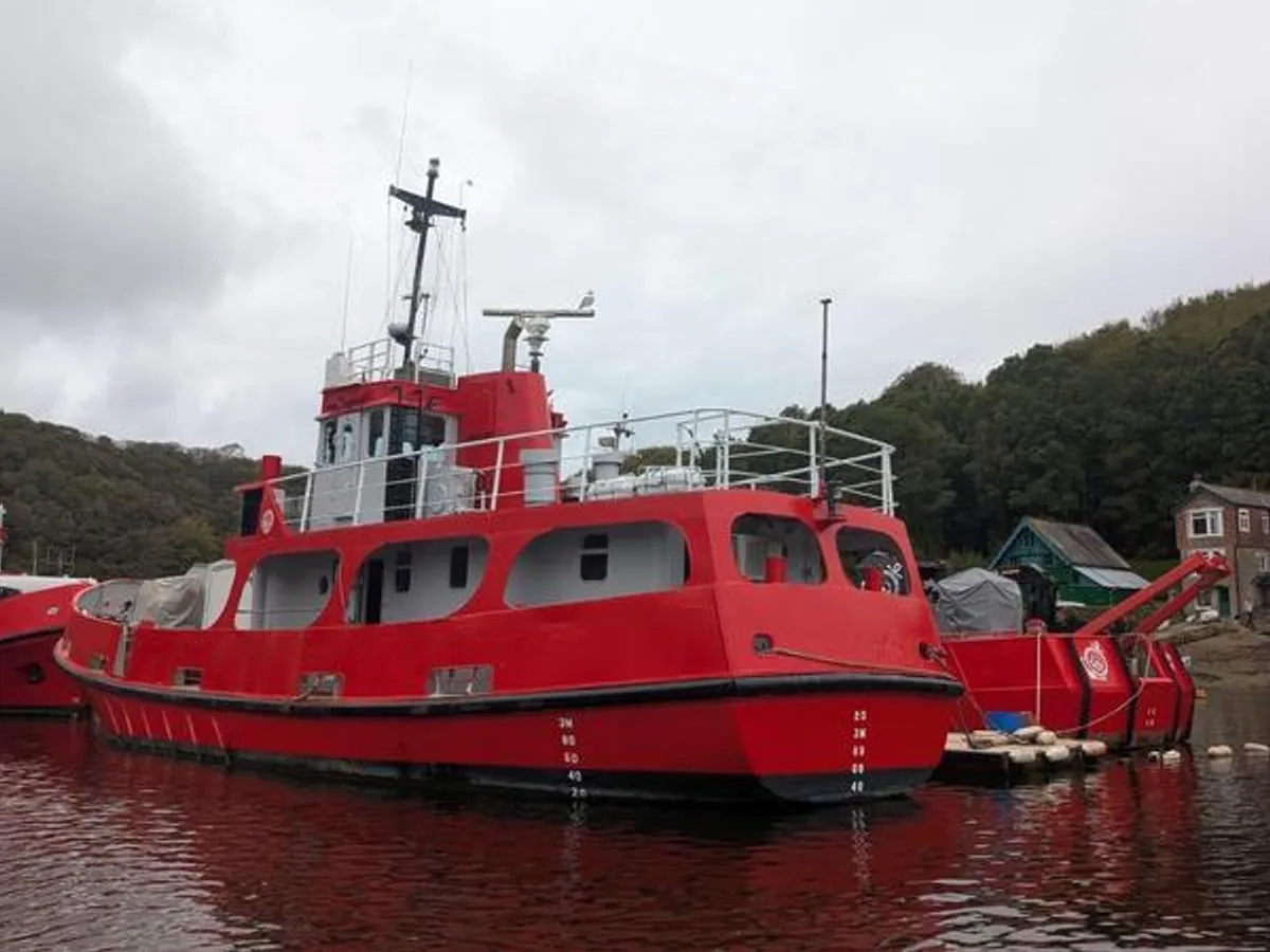 Navire d'arpentage à vendre