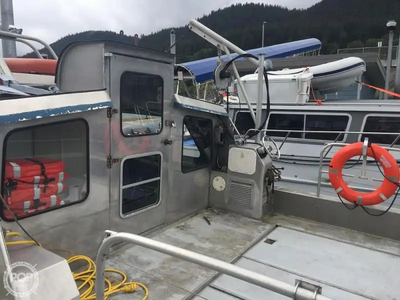 Bateau de transport d'équipage à vendre
