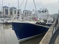 Chalutier à vendre