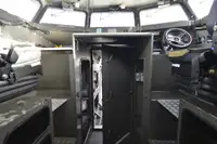 Navires militaires / de guerre à vendre