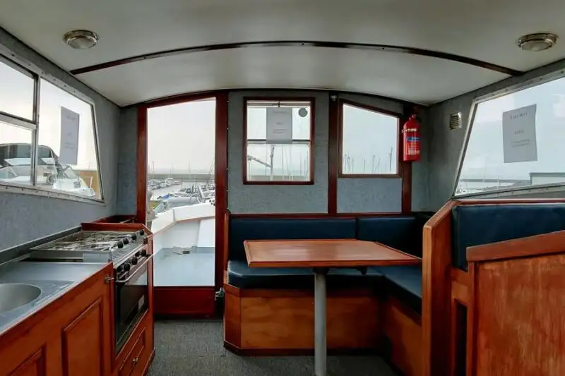 Bateaux de travail à vendre