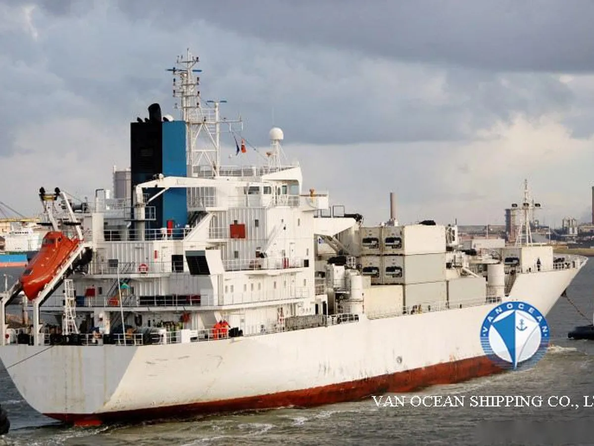 Navire frigorifique à vendre